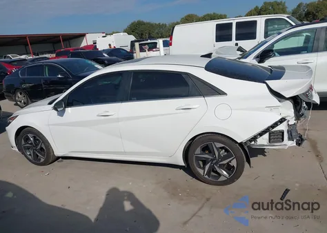 2023 Hyundai Elantra Limited z USA, uszkodzony, nr VIN 5NPLP4AG8PH113249